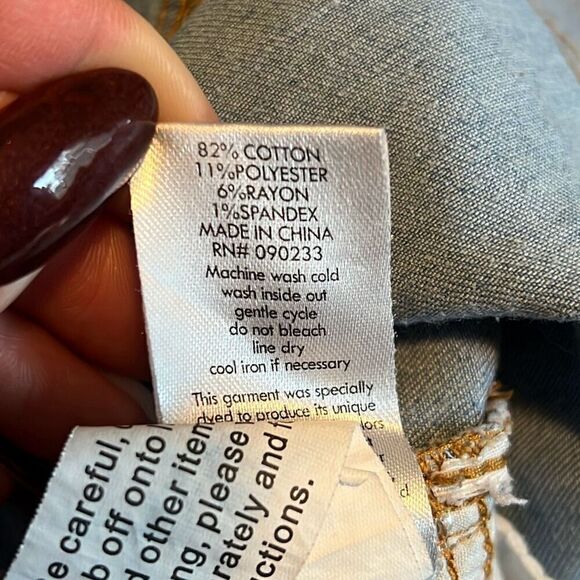 Pacsun Women's Striped The Shortie Denim Short - Picture 8 of 8